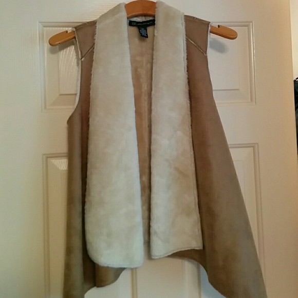 Suede vest! Gorgeous brand new! - Picture 1 of 3