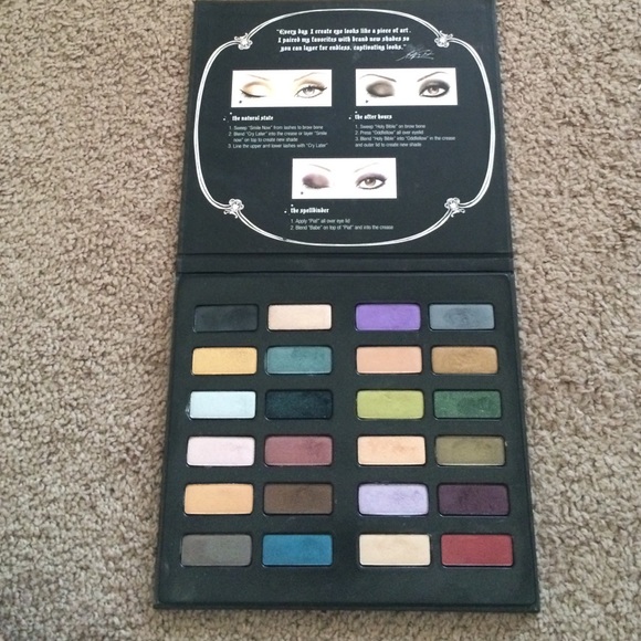 Kat Von D Spellbinding Eyeshadow Book