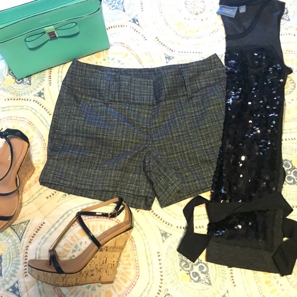 Express black & white textured shorts