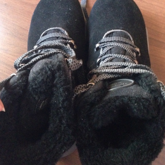 Weather proof boots - Picture 2 of 2
