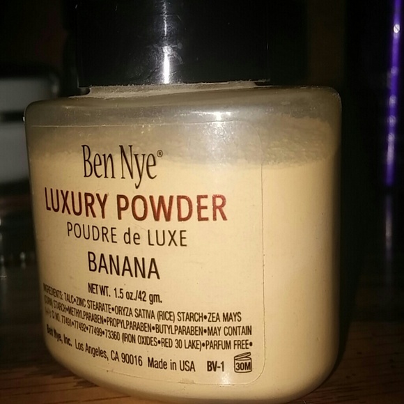 SOLD SOLD SOLD Ben Nye Banana Powder - Picture 2 of 3