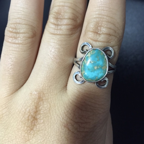 Turquoise ring size 7 - Picture 1 of 3