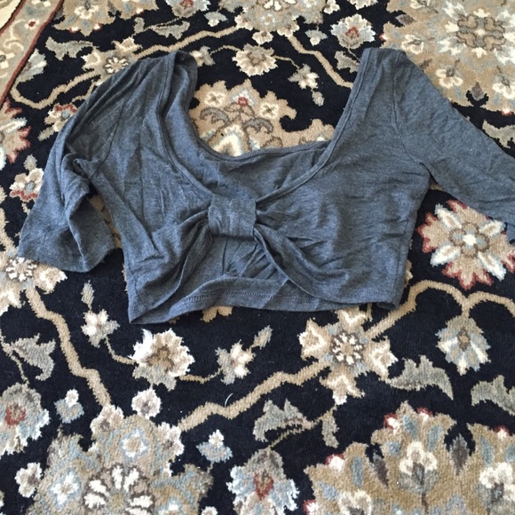 🚫SOLD🚫Crop top - Picture 2 of 3