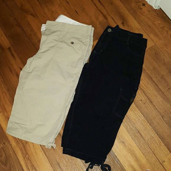 *Bundle* Two great pair of cargo capris