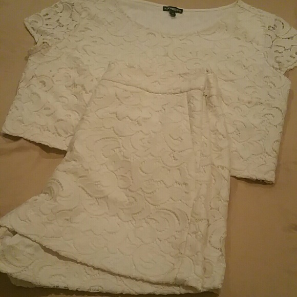 Set - Picture 2 of 4