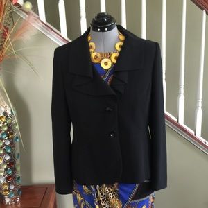 🎀 Black Blazer w/Ruffled Lapel...SO CUTE!