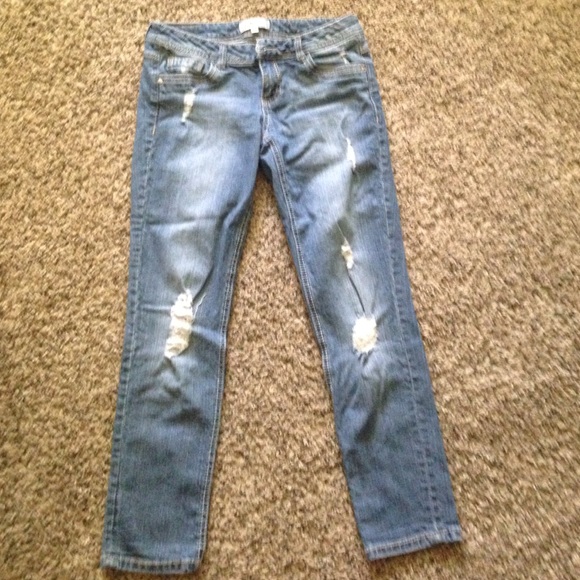 Jolt Size Three Capris Light Denim - Picture 2 of 4