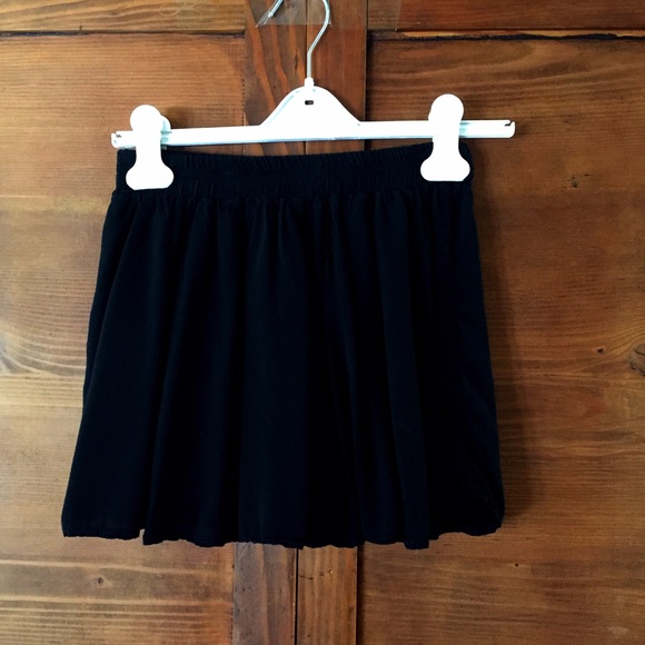 Brandy Melville Skirt