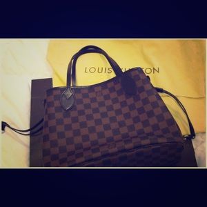 Louis Vuitton purse