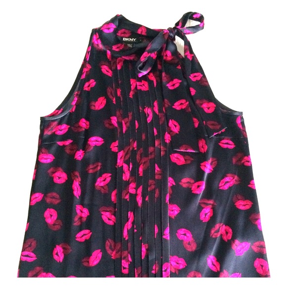 DKNY Size 2 sleeveless tank top