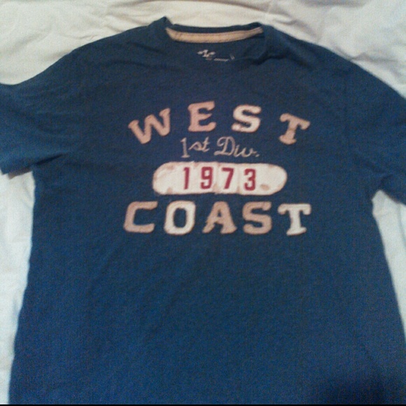 Men's Old Navy shirt