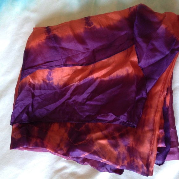 Silk scarf - Picture 1 of 3
