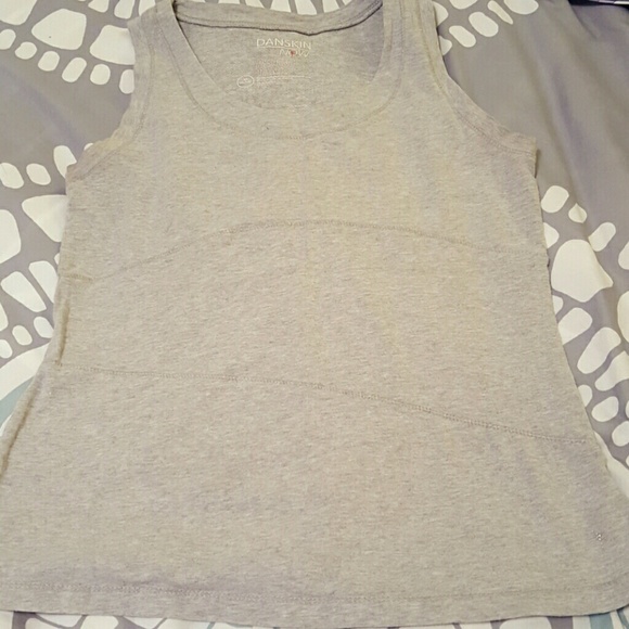 *Bundle* Two activewear tops!! - Picture 3 of 3