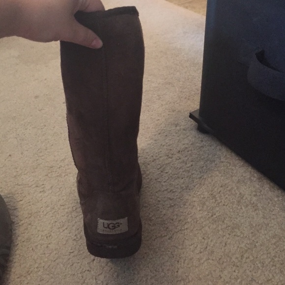 Tall brown ugg - Picture 2 of 3