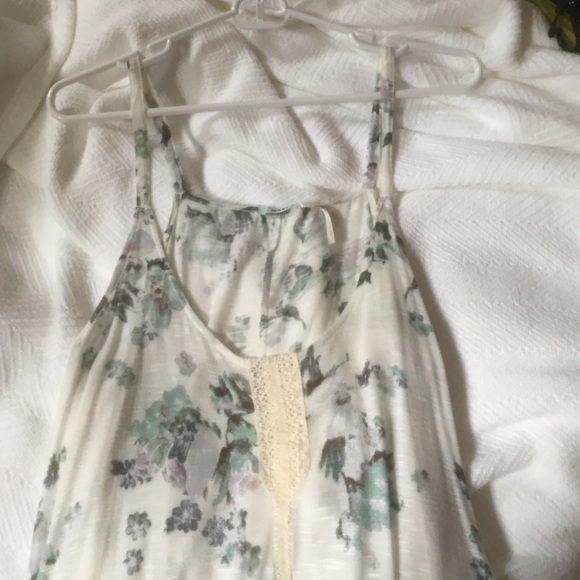 tank top - Picture 2 of 2