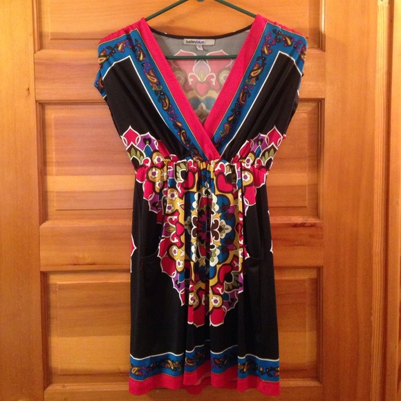 Bright and colorful pocketed tunic