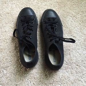 Low top all black converse!