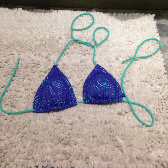 Crochet pattern bikini top.