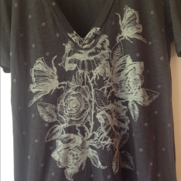 Truly Madly Deeply V neck Graphic T-shirt