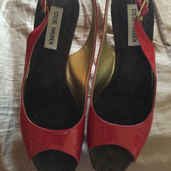 Steven Madden Sexy red sling back heels