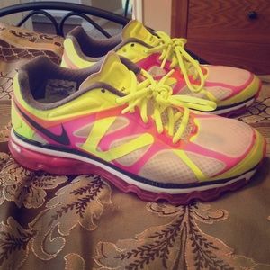 Neon Nike Air Max