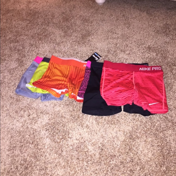 Nike pros - Picture 1 of 1