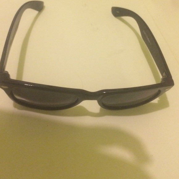 sunglasses bundle - Picture 2 of 4