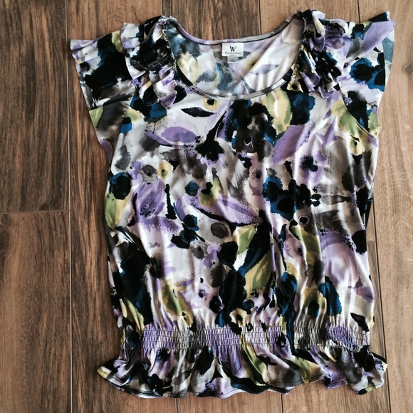 Floral Ruffle Sleeved Blouse - Picture 2 of 3