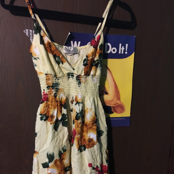 Chelsey Dresses & Skirts - Summer dress
