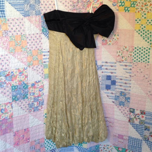 Marchesa notte bubble cocktail dress