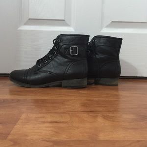 GENTLY USED MADDEN GIRL ARMIE ANKLE BOOTS