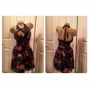 2b bebe floral key hole cut out dress small