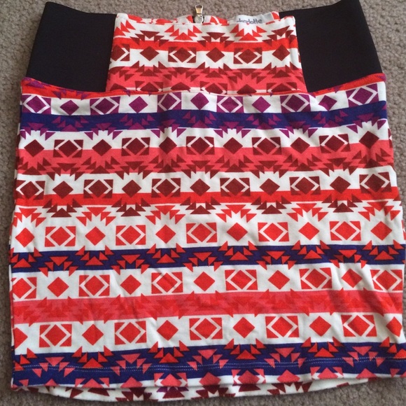 💜Traded💜 Tribal print skirt - Picture 1 of 3