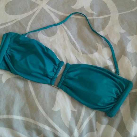 Swimsuit top - Picture 1 of 3