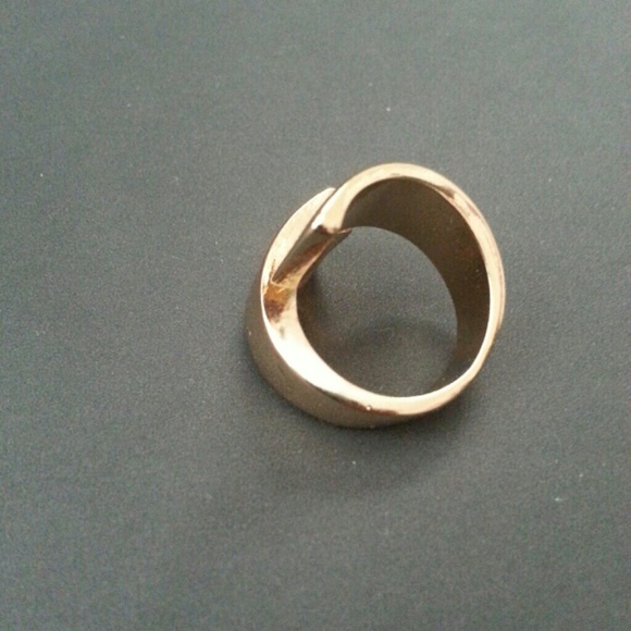 Helical ring - Picture 2 of 2