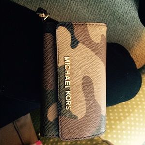 Michael Kors wallet/phone case
