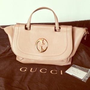 Gucci 1973 Top Handle Tote beige pebbled leather