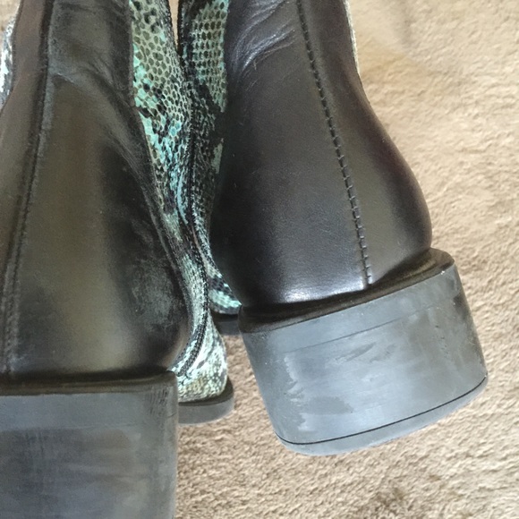 Sneak skin looks , beautiful boots with zipper - Picture 3 of 4