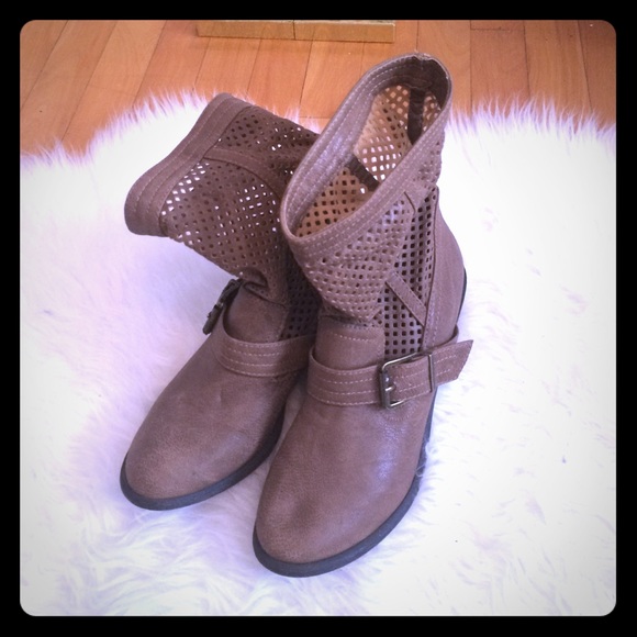 Tan Perforated Boots with Buckle