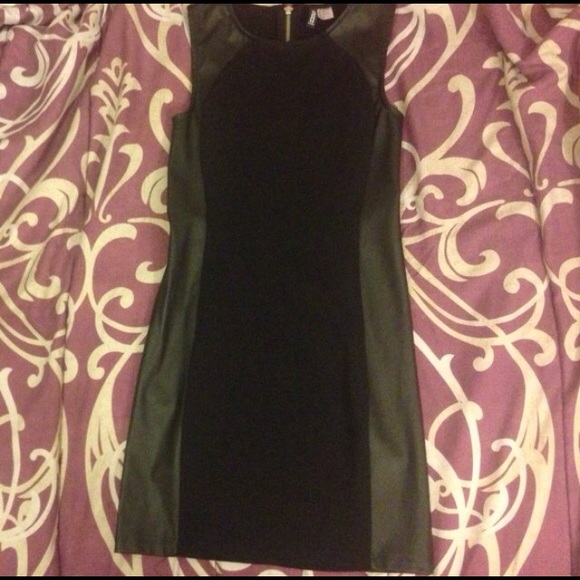 Markdown! Black body-con dress