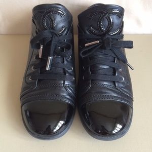 Chanel sneakers Sz 37