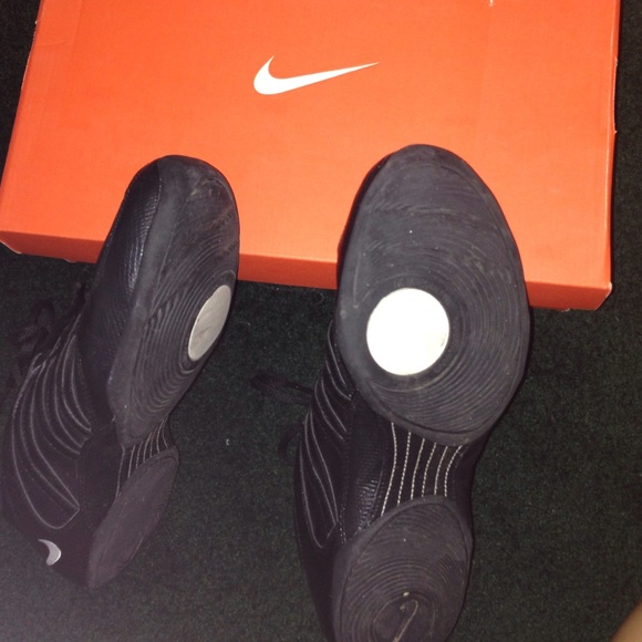 Nike Sneakers - Picture 3 of 3