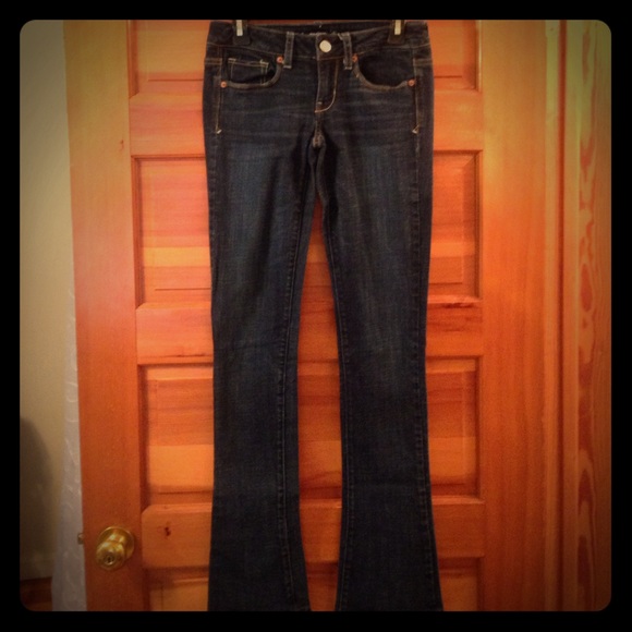 American Eagle skinny kick jeans (2 long)
