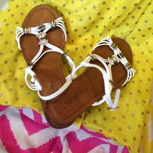 🔆White Leather with Metal Bling Sandals🔆