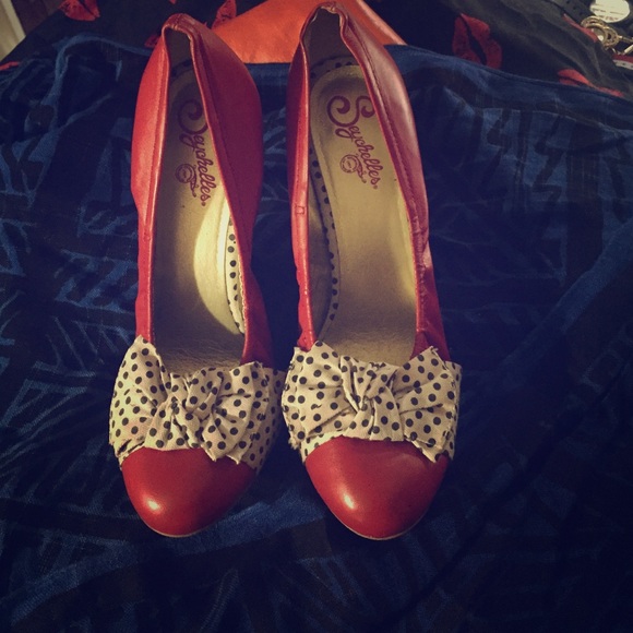 Seychelles pumps