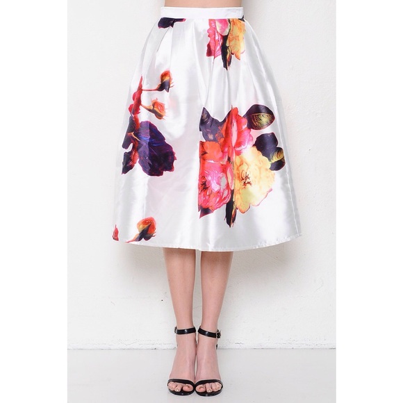 LOWEST  "The Beauteous Flower" Flare Midi Skirt - Picture 2 of 4