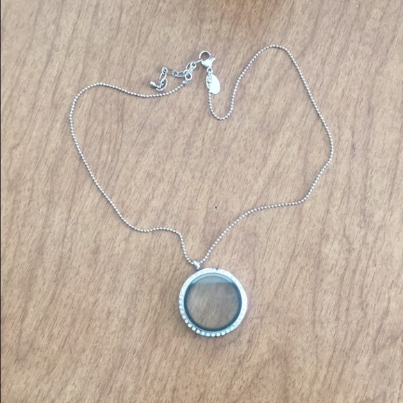 Origami owl necklace