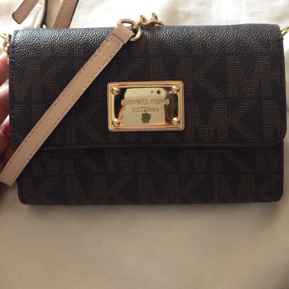 Michael Kors Jet Set Large Cross Body
