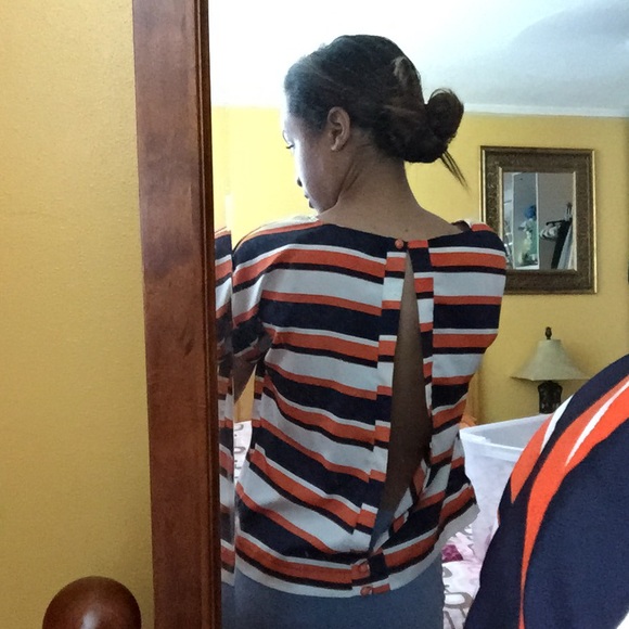 Open back top - Picture 2 of 3