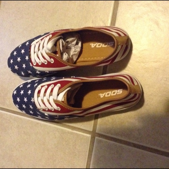 Shoes - Picture 2 of 3